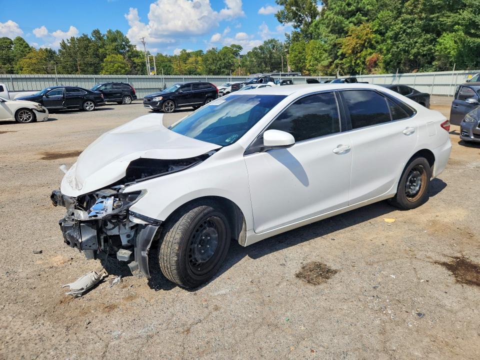 Aukcja sprzedaży 2015 Toyota Camry, vin: 4T1BF1FKXFU032134, numer aukcji: 68298956