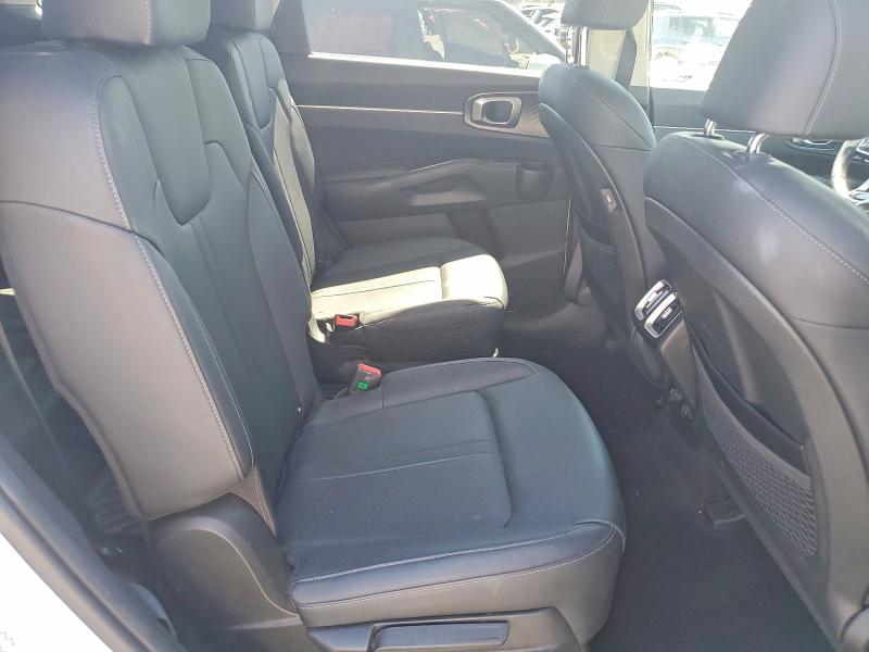 68197306 :رقم المزاد ، KNDRH4LG8M5045616         vin ، 2021 Kia Sorento مزاد بيع