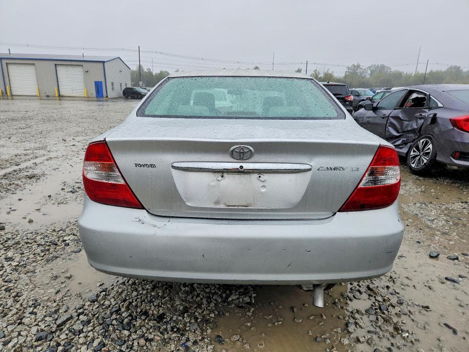 70951276 :رقم المزاد ، 4T1BE32K44U812597 vin ، 2004 Toyota Camry مزاد بيع