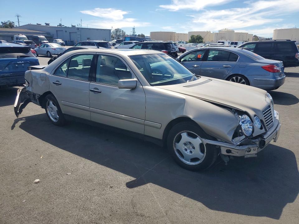 Продажа на аукционе авто 1999 Mercedes-benz E, vin: WDBJF70H7XA815686, номер лота: 68604526