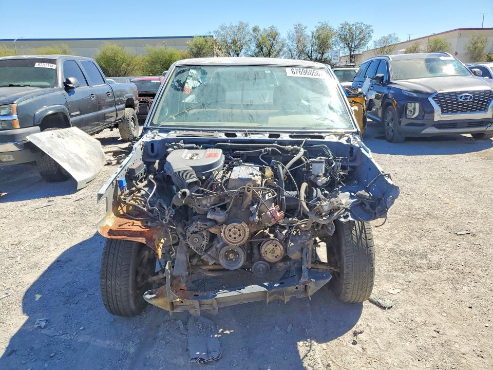 67696056 :رقم المزاد ، 1N6SD11S1NC338755 vin ، 1992 Nissan Truck مزاد بيع
