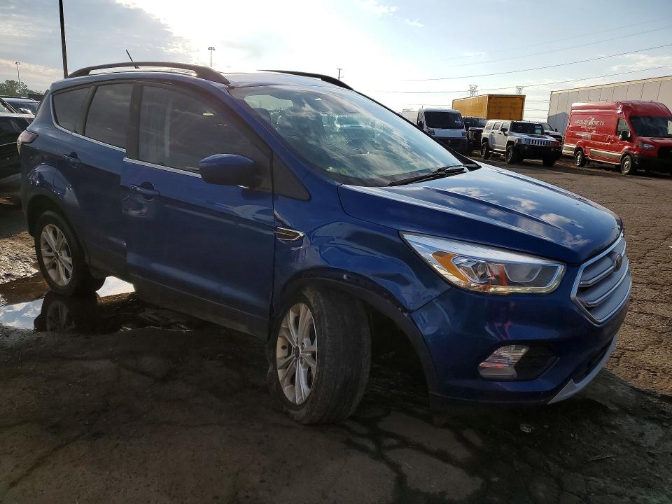 Продаж на аукціоні авто 2018 Ford Escape, vin: 1FMCU9HD1JUA20762, номер лоту: 67024226