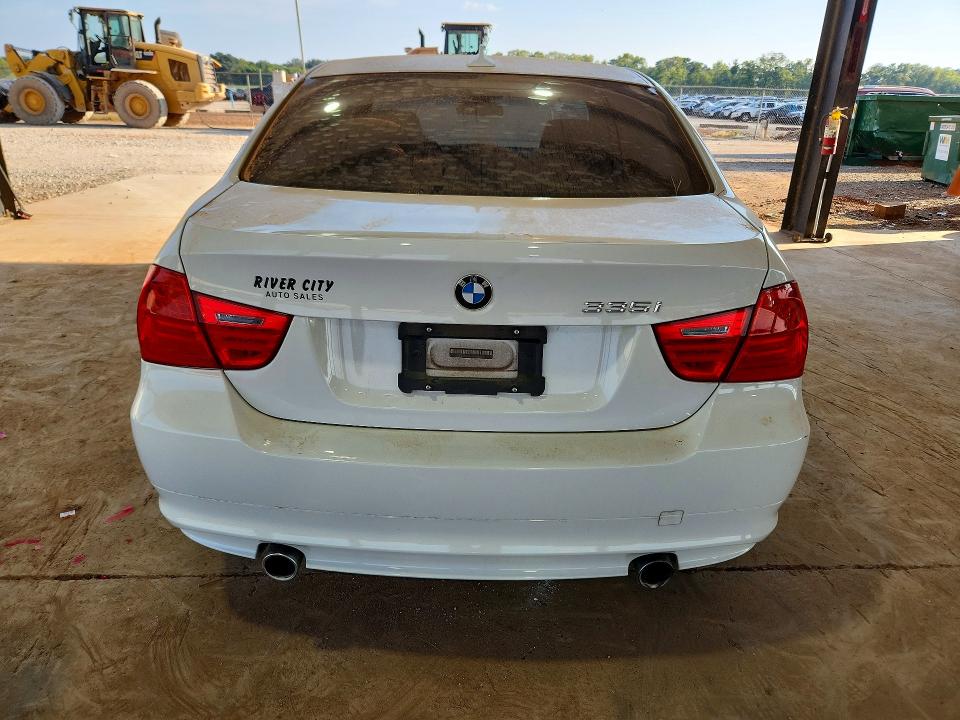 69299006 :رقم المزاد ، WBAPM5G52BNN00956 vin ، 2011 Bmw 335 مزاد بيع
