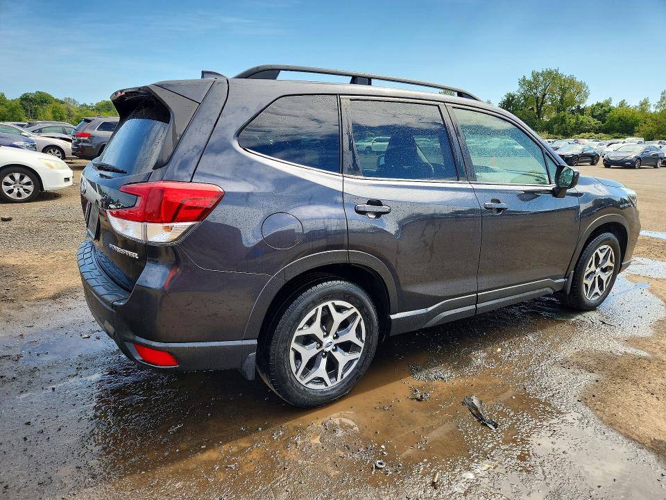Продаж на аукціоні авто 2019 Subaru Forester, vin: JF2SKAGC8KH554675, номер лоту: 69180726