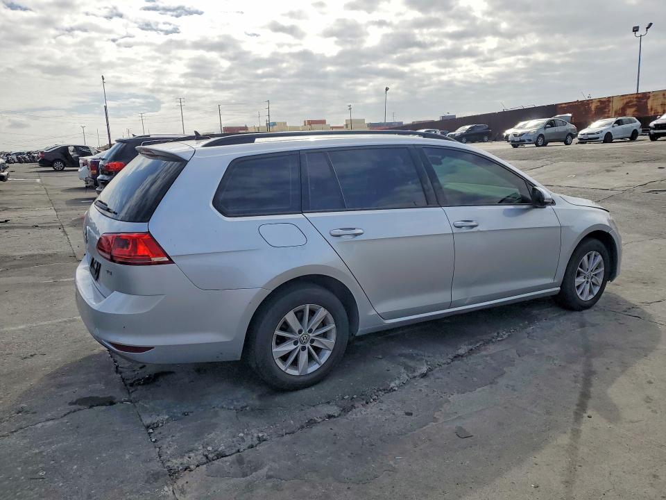 69726796 :رقم المزاد ، 3VWC17AU7GM516199 vin ، 2016 Volkswagen Golf Sportwagen مزاد بيع
