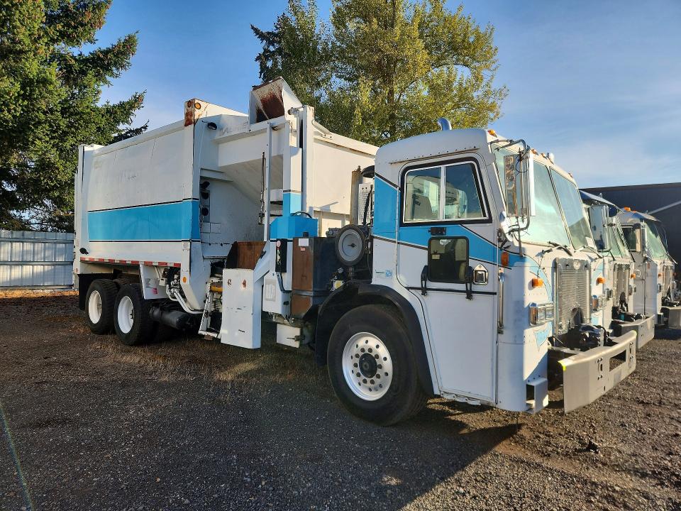 Aukcja sprzedaży 2000 Peterbilt 320, vin: 1NPZL00X4YD712407, numer aukcji: 69218576