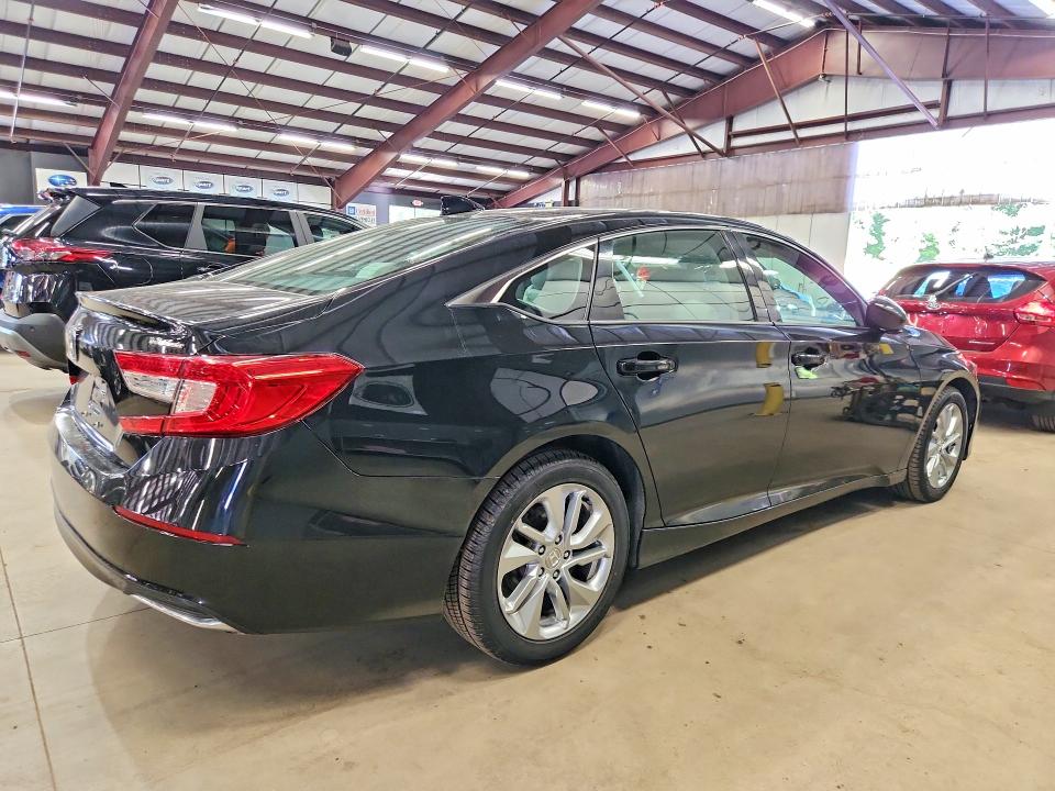 Aukcja sprzedaży 2018 Honda Accord, vin: 1HGCV1F16JA251526        , numer aukcji: 69211696