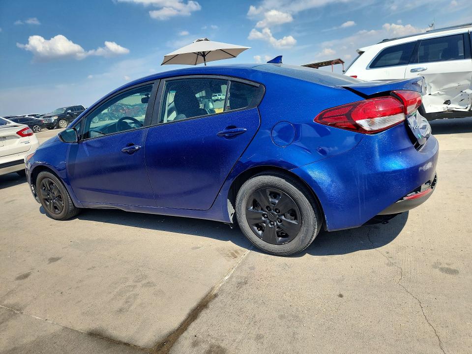69851486 :رقم المزاد ، 3KPFL4A7XHE119536 vin ، 2017 Kia Forte مزاد بيع