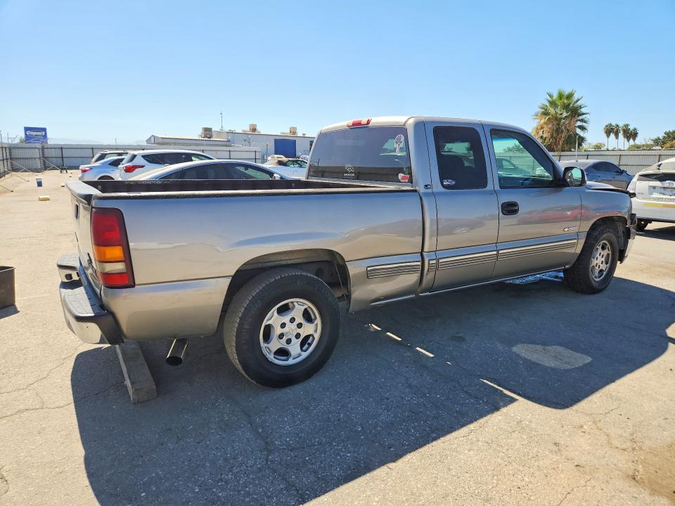 Продажа на аукционе авто 2002 Chevrolet Silverado, vin: 2GCEC19T021212517, номер лота: 70829056