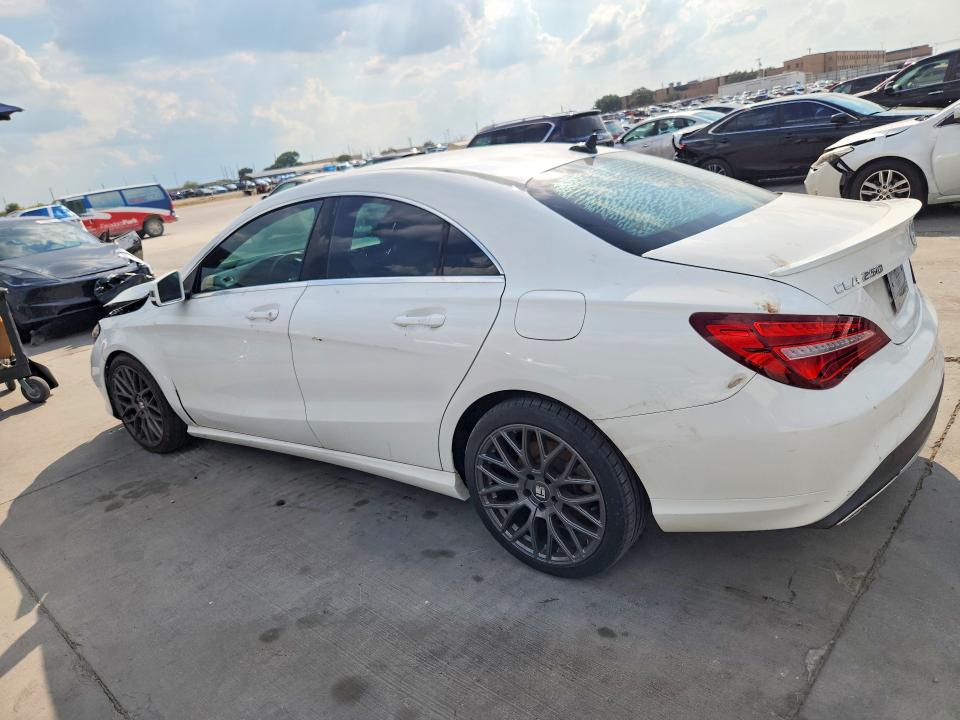 70296596 :رقم المزاد ، WDDSJ4EB1JN637772 vin ، 2018 Mercedes-benz Cla مزاد بيع