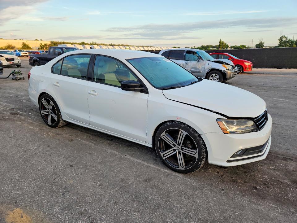 69899206 :رقم المزاد ، 3VWD17AJ9HM409683 vin ، 2017 Volkswagen Jetta مزاد بيع