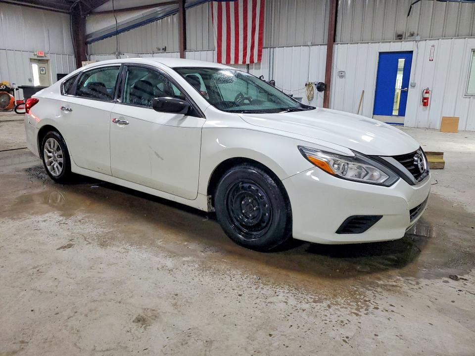 Продаж на аукціоні авто 2017 Nissan Altima, vin: 1N4AL3AP7HC118927, номер лоту: 69717896