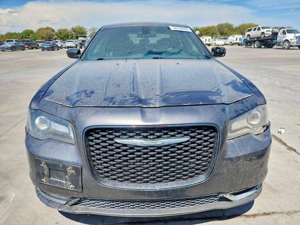 68240406 :رقم المزاد ، 2C3CCABG9GH175619 vin ، 2016 Chrysler 300 مزاد بيع