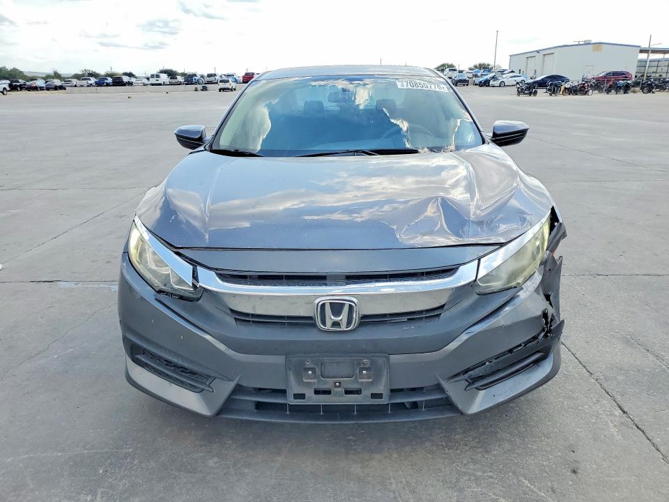 Продажа на аукционе авто 2018 Honda Civic, vin: 19XFC2F58JE020036, номер лота: 70855776
