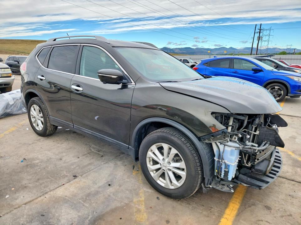 2015 Nissan Rogue მანქანა იყიდება აუქციონზე, vin: 5N1AT2MV1FC811631, აუქციონის ნომერი: 67305596