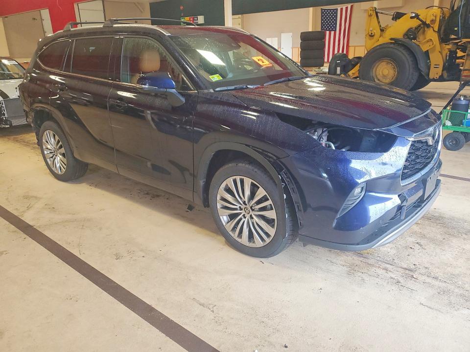 Aukcja sprzedaży 2023 Toyota Highlander, vin: 5TDKDRBH5PS035810, numer aukcji: 69126326