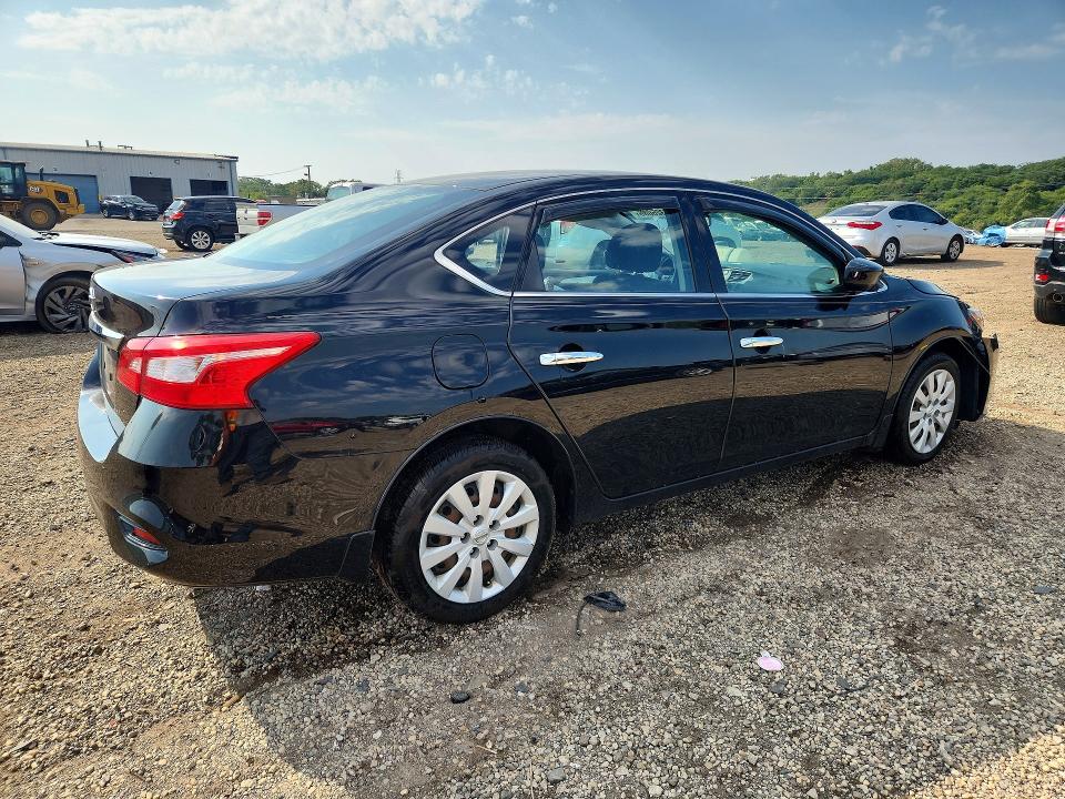 2018 Nissan Sentra მანქანა იყიდება აუქციონზე, vin: 3N1AB7AP4JY219749, აუქციონის ნომერი: 67326086