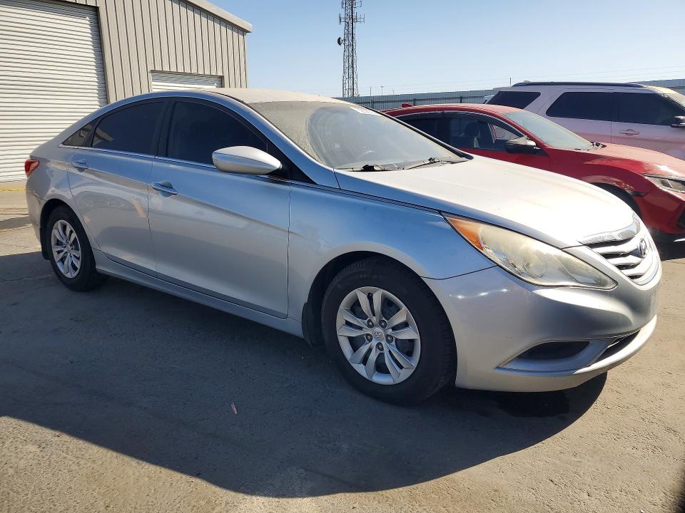69638326 :رقم المزاد ، 5NPEB4AC1DH569402 vin ، 2013 Hyundai Sonata مزاد بيع