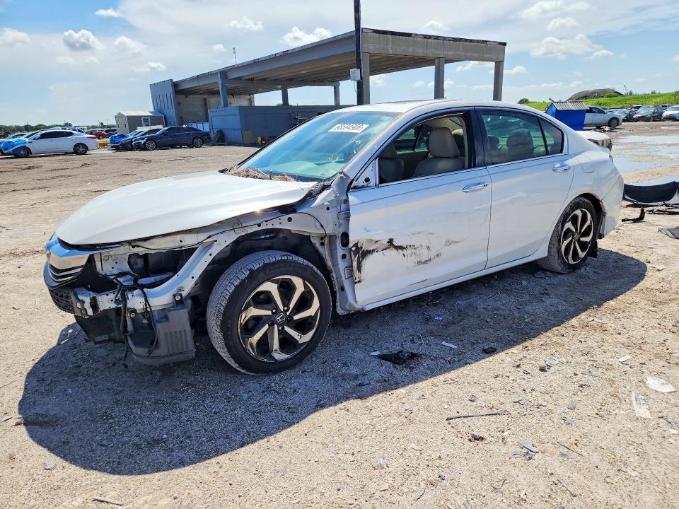 2016 Honda Accord მანქანა იყიდება აუქციონზე, vin: 1HGCR3F83GA002574, აუქციონის ნომერი: 68594906