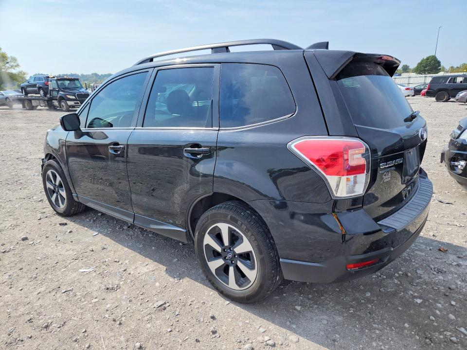 68670556 :رقم المزاد ، JF2SJAEC6JH468737 vin ، 2018 Subaru Forester مزاد بيع