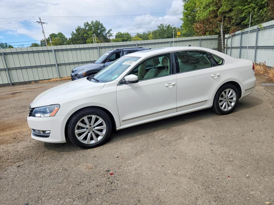 67813956 :رقم المزاد ، 1VWCH7A30DC100706 vin ، 2013 Volkswagen Passat مزاد بيع