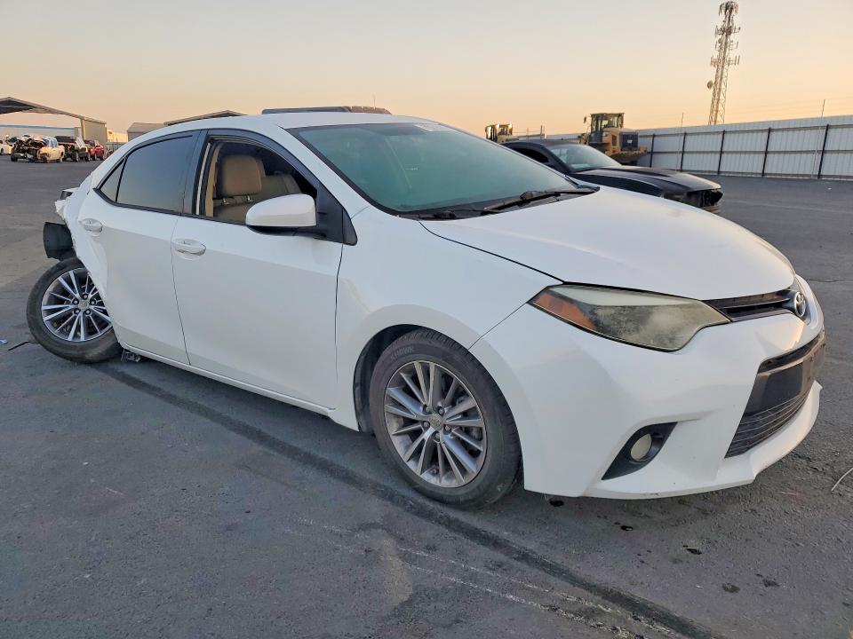 70218006 :رقم المزاد ، 5YFBURHE9FP278640 vin ، 2015 Toyota Corolla مزاد بيع