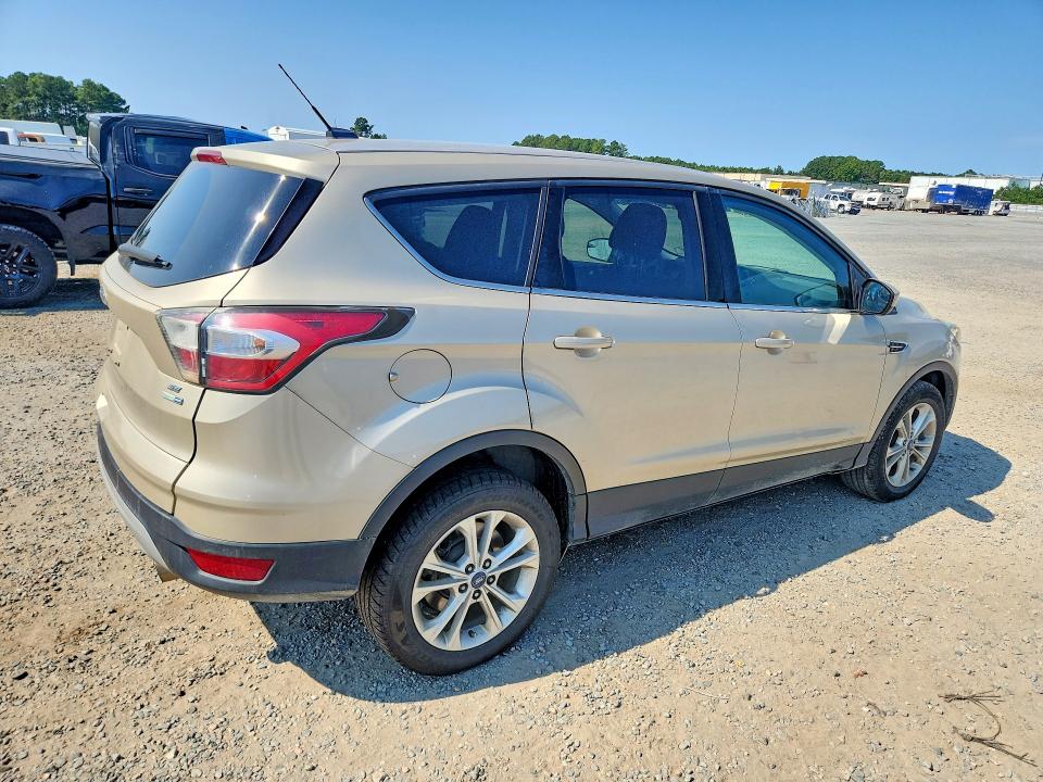 Продажа на аукционе авто 2017 Ford Escape, vin: 1FMCU9GD9HUA55786, номер лота: 67808186