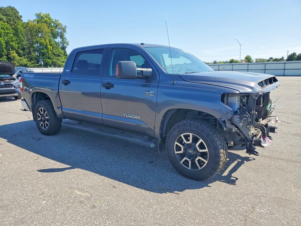 2018 Toyota Tundra მანქანა იყიდება აუქციონზე, vin: 5TFDW5F10JX725281, აუქციონის ნომერი: 69336276