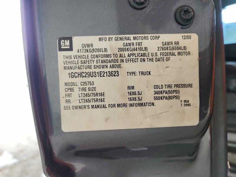 70923166 :رقم المزاد ، 1GCHC29U31E213623 vin ، 2001 Chevrolet Silverado مزاد بيع