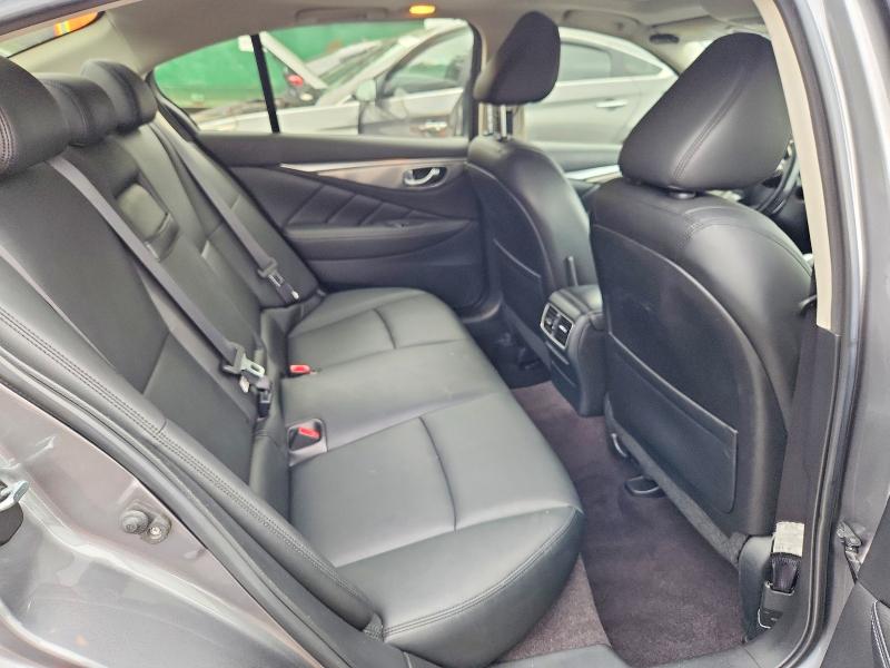 71135616 :رقم المزاد ، JN1EV7AR2HM840690 vin ، 2017 Infiniti Q50 مزاد بيع