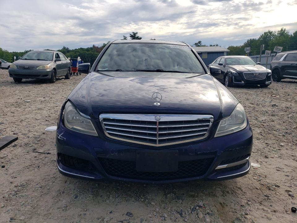 68252976 :رقم المزاد ، WDDGF8BB0CR229231 vin ، 2012 Mercedes-benz C مزاد بيع