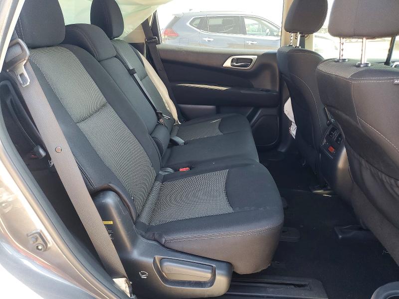 67479566 :رقم المزاد ، 5N1DR2MN1HC624310 vin ، 2017 Nissan Pathfinder مزاد بيع