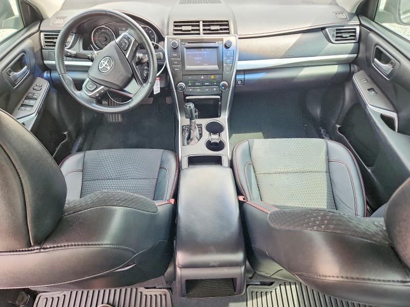 68251186 :رقم المزاد ، 4T1BF1FK3FU107661 vin ، 2015 Toyota Camry مزاد بيع