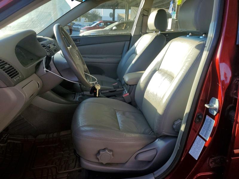 70958406 :رقم المزاد ، JTDBE32K020092420 vin ، 2002 Toyota Camry مزاد بيع
