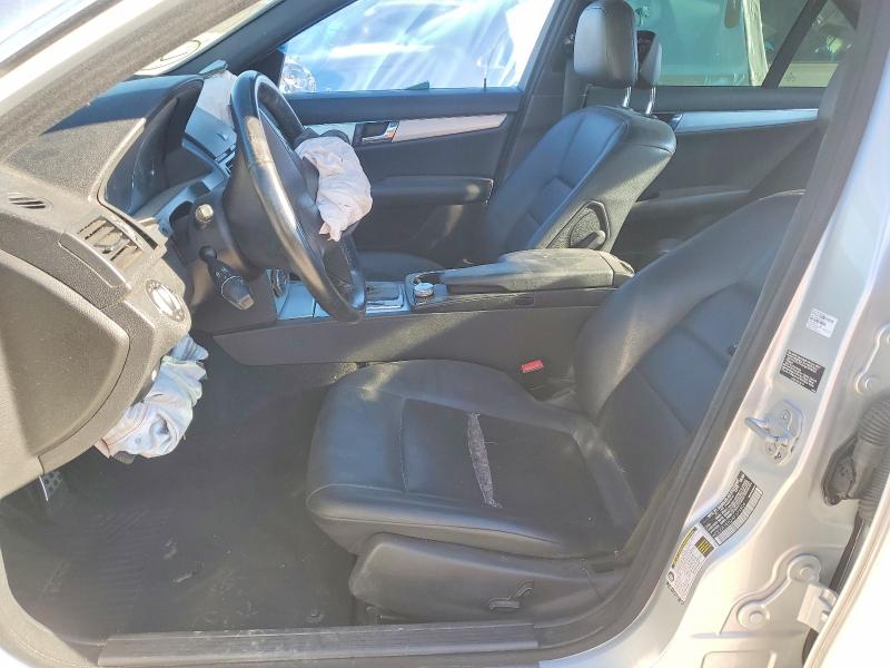 67223646 :رقم المزاد ، WDDGF5EB2AF379804 vin ، 2010 Mercedes-benz C مزاد بيع