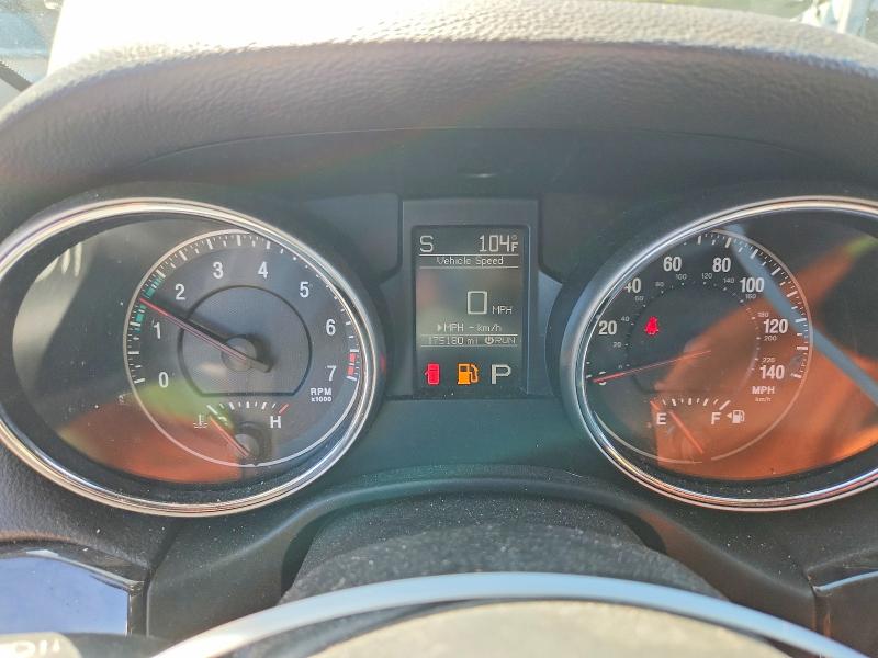 67648416 :رقم المزاد ، 1J4RR4GG2BC714716 vin ، 2011 Jeep Grand Cherokee مزاد بيع