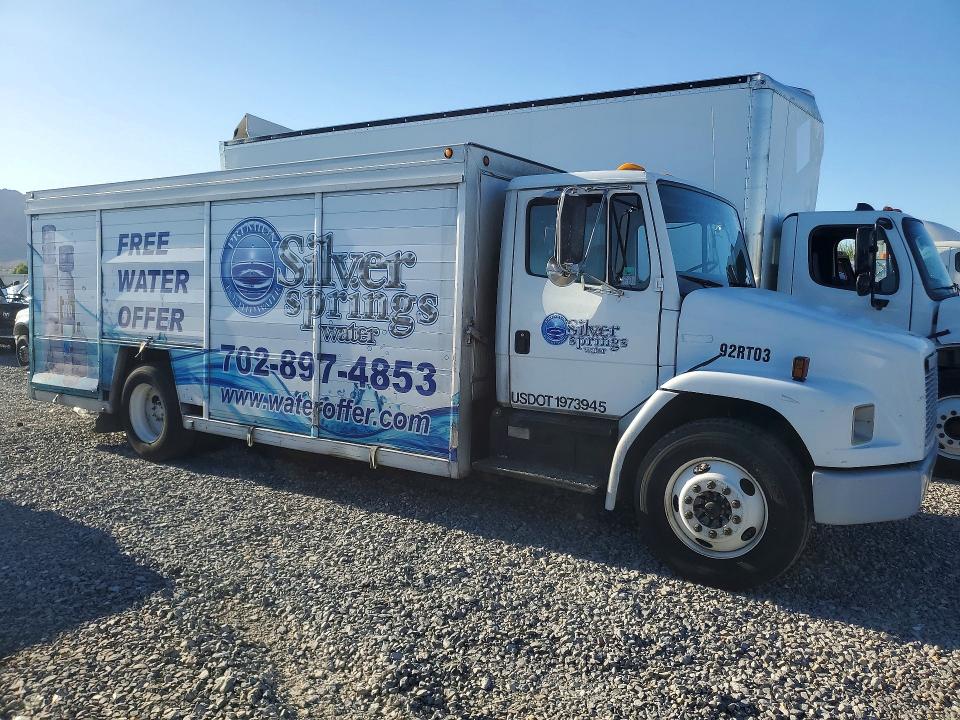 69927606 :رقم المزاد ، 1FVABPBV41HJ37014 vin ، 2001 Frht - Freightliner Chassis مزاد بيع