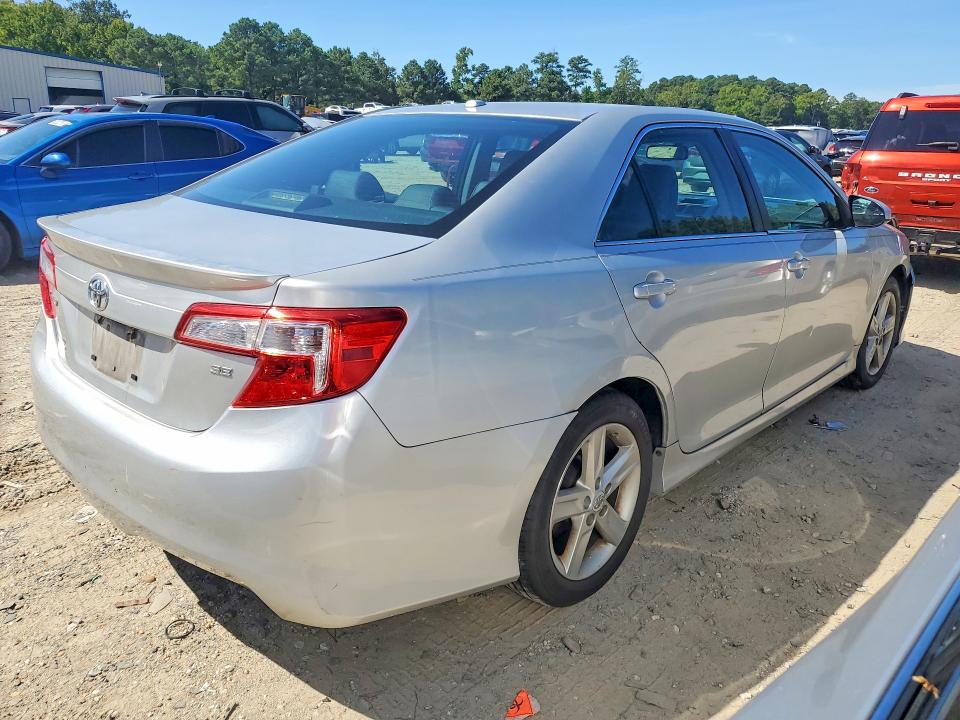 69134496 :رقم المزاد ، 4T1BF1FK2CU127685 vin ، 2012 Toyota Camry مزاد بيع