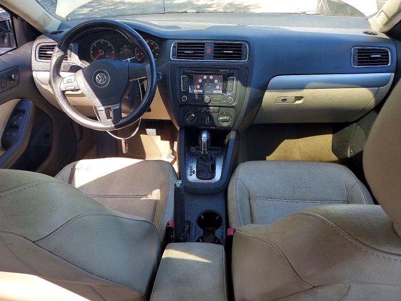 68943416 :رقم المزاد ، 3VWLL7AJXBM126514 vin ، 2011 Volkswagen Jetta مزاد بيع