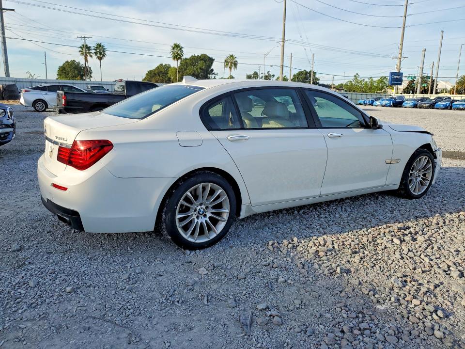 Продажа на аукционе авто 2013 Bmw 750, vin: WBAYE8C52DD133784, номер лота: 70659086