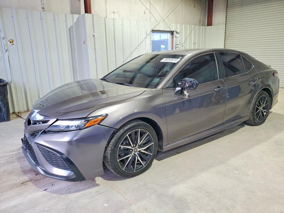 Продажа на аукционе авто 2022 Toyota Camry Hybrid, vin: 4T1S31AK0NU583722, номер лота: 69253876