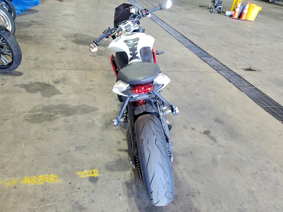68262716 :رقم المزاد ، SMTL03NE7HT771621 vin ، 2017 Triumph Motorcycle Street Triple مزاد بيع