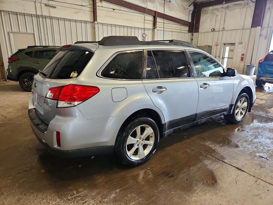 68787606 :رقم المزاد ، 4S4BRBGCXD3301160 vin ، 2013 Subaru Outback مزاد بيع