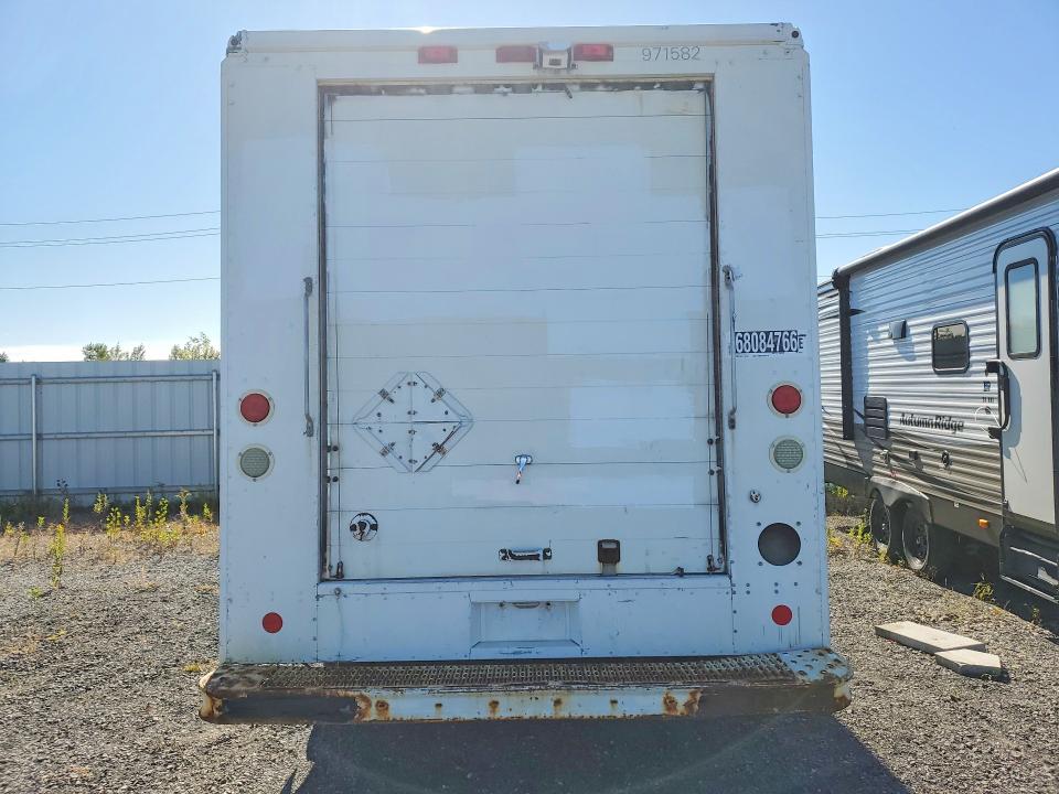 68084766 :رقم المزاد ، 4UZAANDU69CAF1858 vin ، 2009 Freightliner Chassis مزاد بيع