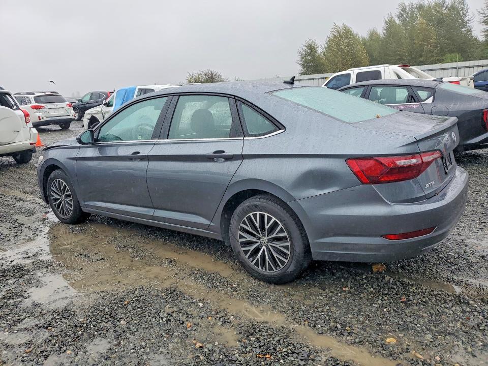 70665776 :رقم المزاد ، 3VWC57BU0MM063834 vin ، 2021 Volkswagen Jetta مزاد بيع