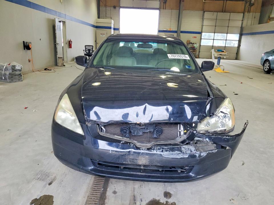 Auction sale of the 2004 Honda Accord, vin: 1HGCM56804A134388, lot number: 70226516