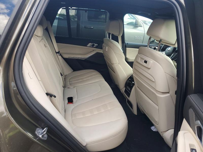 68575516 :رقم المزاد ، 5UXCR4C07M9F79366 vin ، 2021 Bmw X5 مزاد بيع