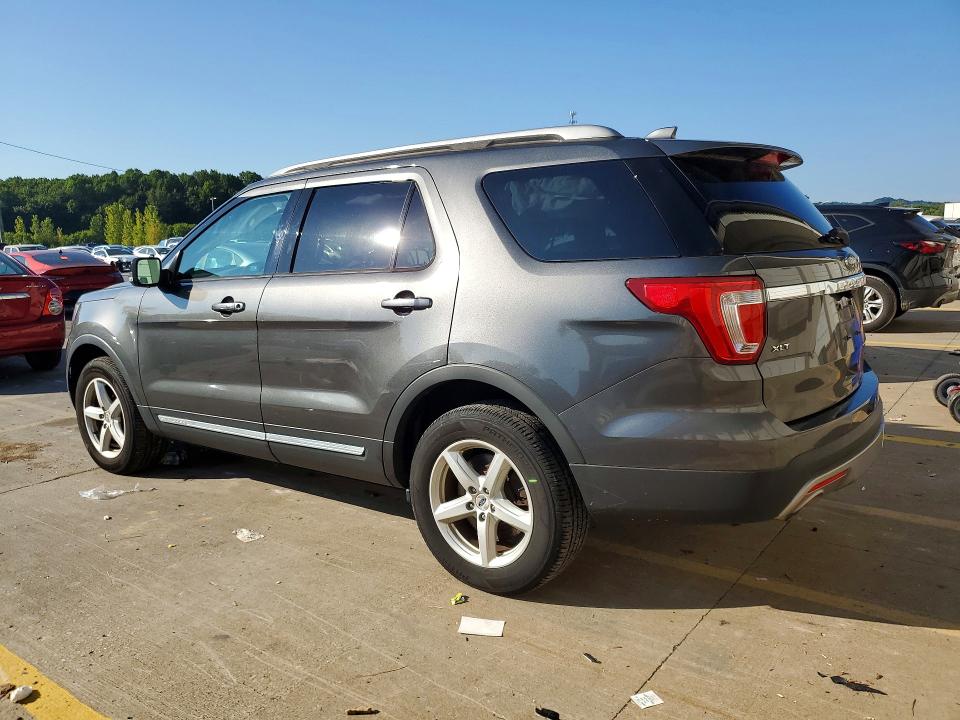 67081196 :رقم المزاد ، 1FM5K8D81HGD97814 vin ، 2017 Ford Explorer مزاد بيع