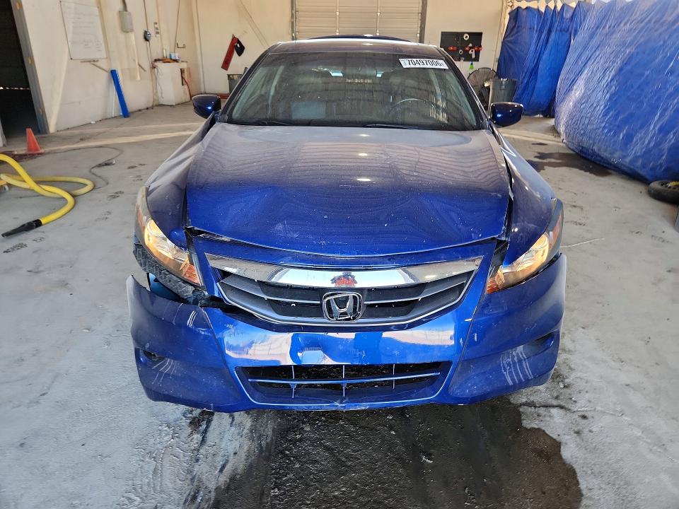 2011 Honda Accord მანქანა იყიდება აუქციონზე, vin: 1HGCS1B82BA015971, აუქციონის ნომერი: 70497006