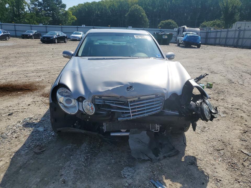 66760566 :رقم المزاد ، WDBUF65J14A453594 vin ، 2004 Mercedes-benz E مزاد بيع